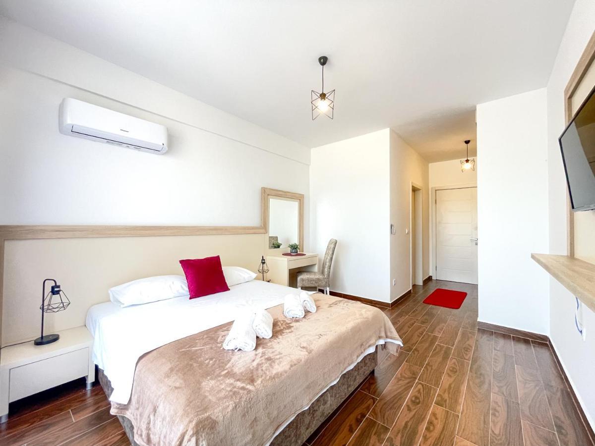 Xelent Hotel Ulcinj Eksteriør billede