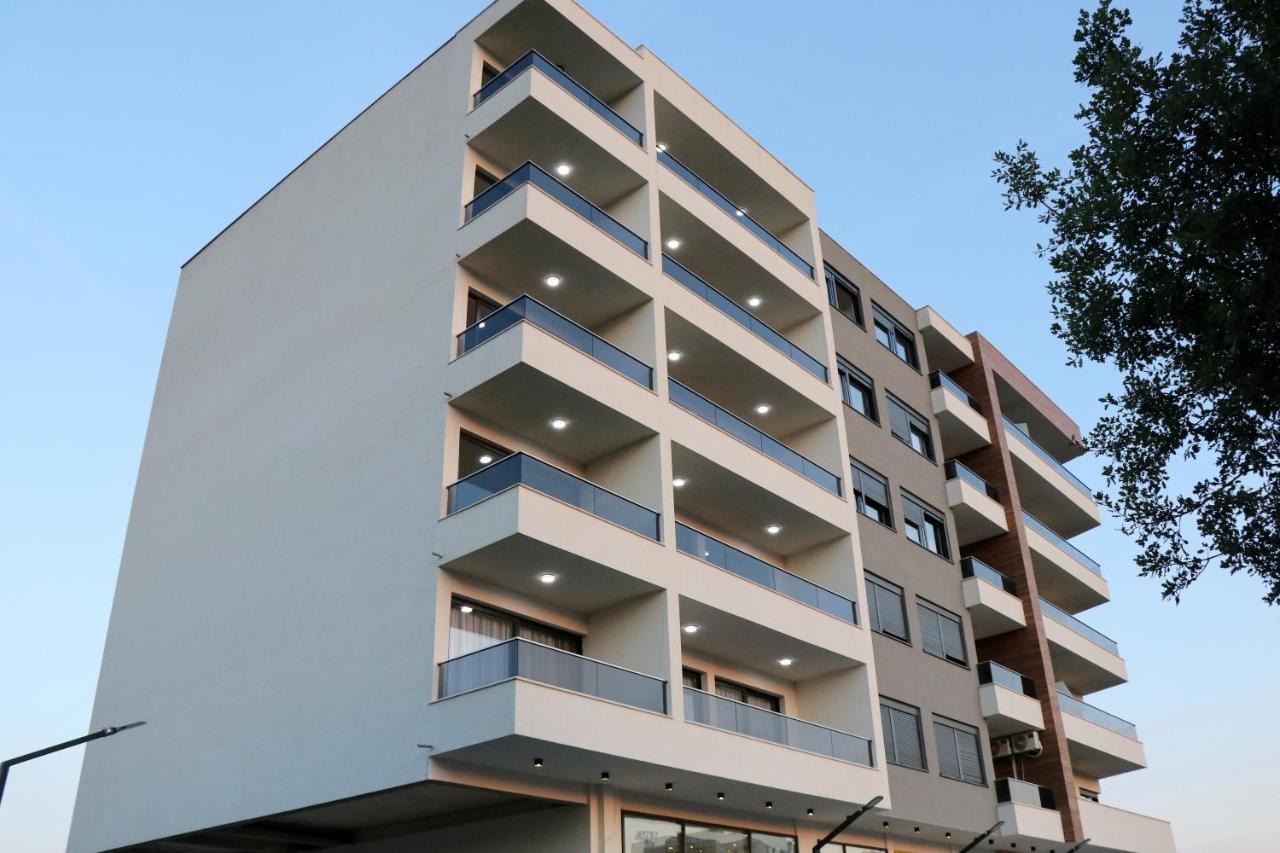 Xelent Hotel Ulcinj Eksteriør billede