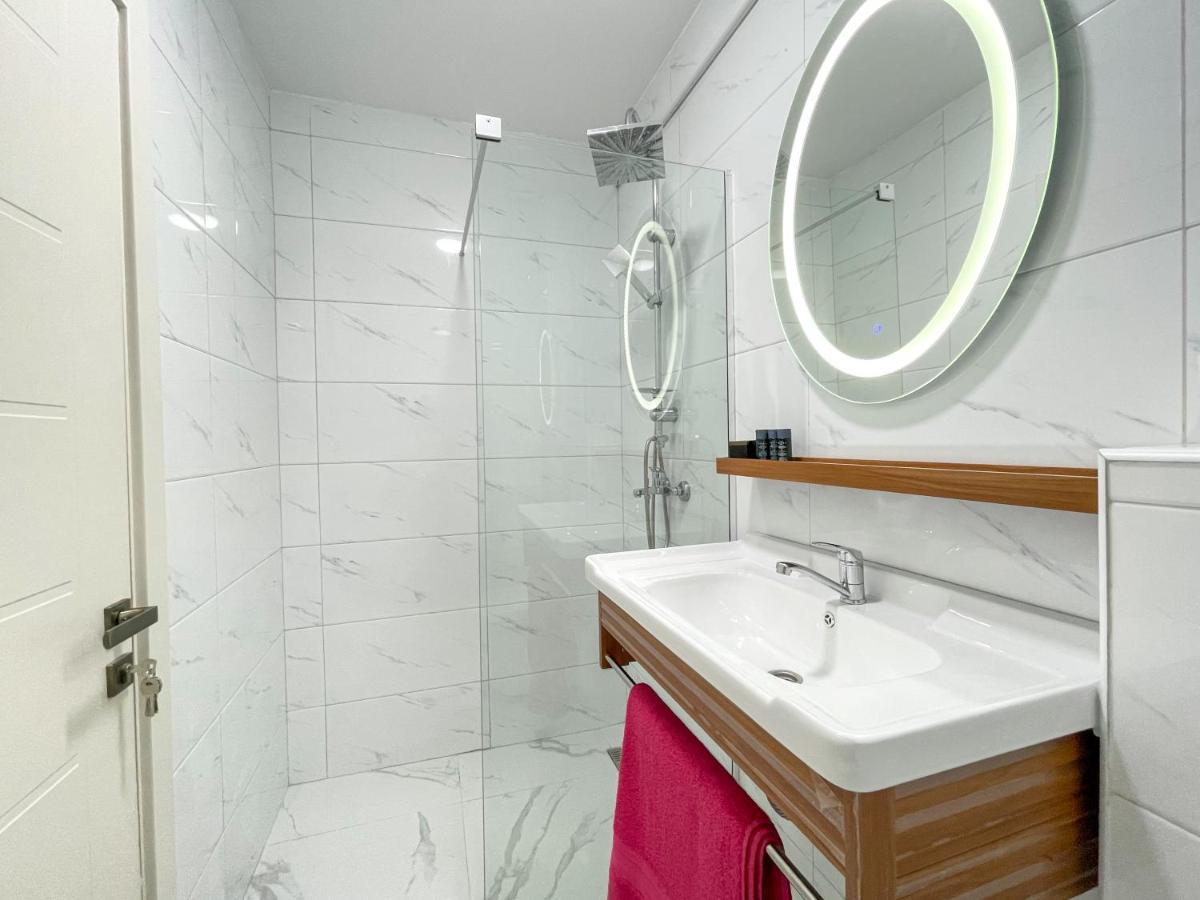 Xelent Hotel Ulcinj Eksteriør billede