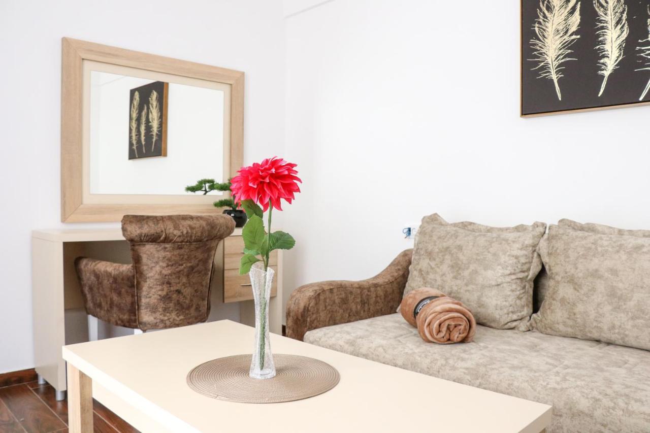 Xelent Hotel Ulcinj Eksteriør billede