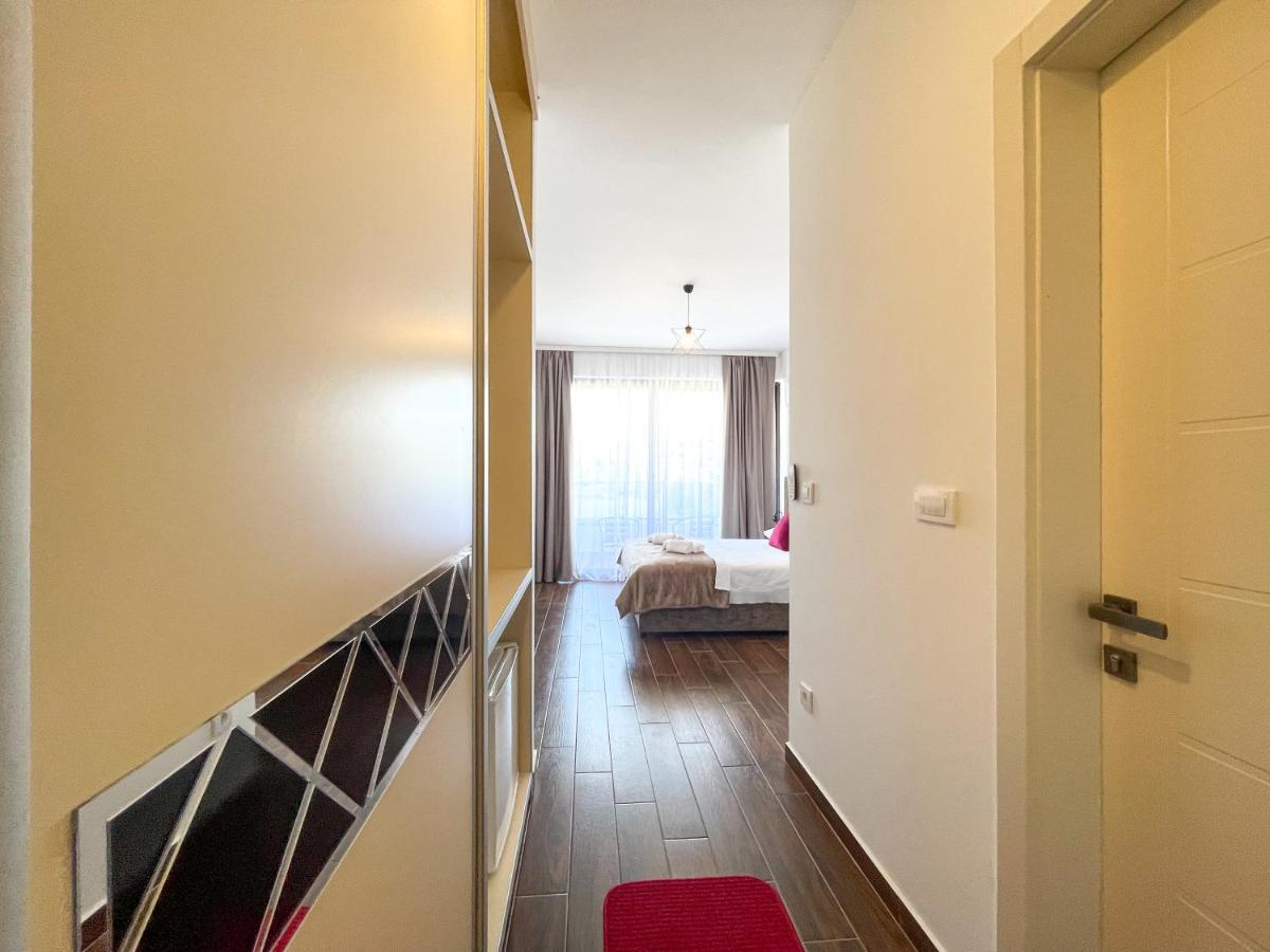 Xelent Hotel Ulcinj Eksteriør billede